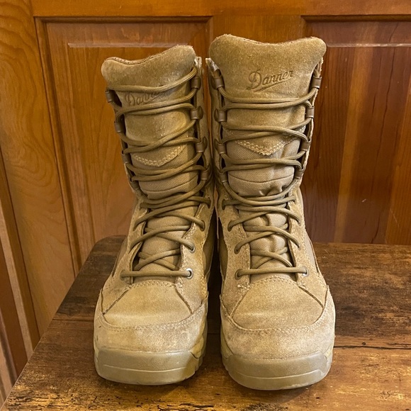 Danner Women’s Prowess 8” Coyote Hot Lace-Up Boots - Picture 4 of 8